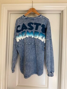 Spirit Jersey Disney Blue Gradient "Cast Member" unisex medium